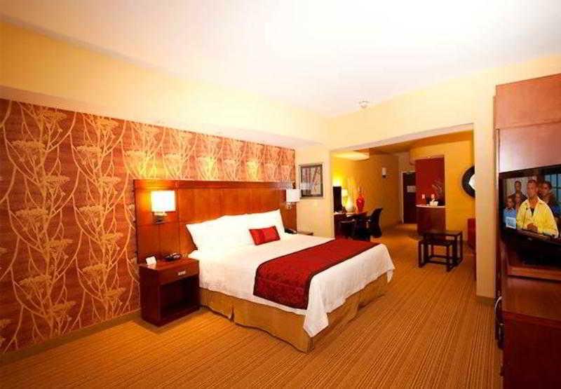 คอร์ตยาร์ด วิคเตอร์วิลล์ เฮสเพอเรีย Hotel เฮสเปอเรีย ภายนอก รูปภาพ